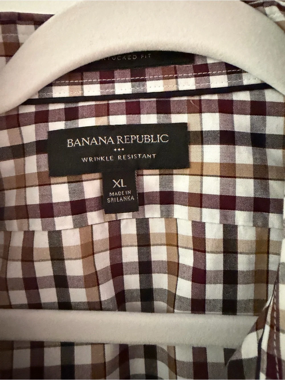 Banana Republic Men's Checked Button-Up Shirt in Tan, Dark Plum & Burgundy